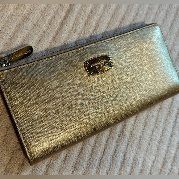 Gold Michael Kors Wallet - Picture 2 of 9